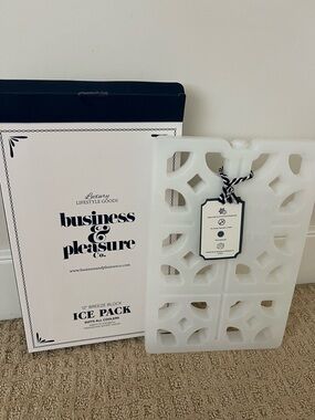 Business & Pleasure Co. 12" Breeze Block Ice Pack - White